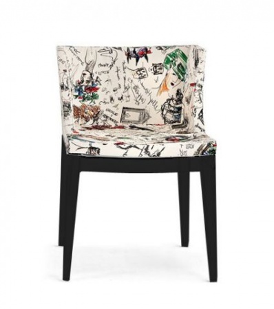 mademoiselle-moschino-fauteuil-kartell-philippe-starck-43271