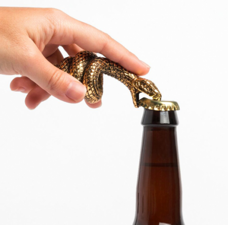 doiy-serpent-mamba-decapsuleur-snake-bottle-openermamba.jpg