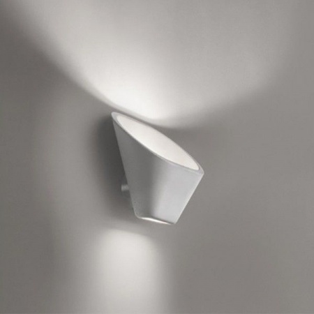 applique-aplomb-led-white-foscarini