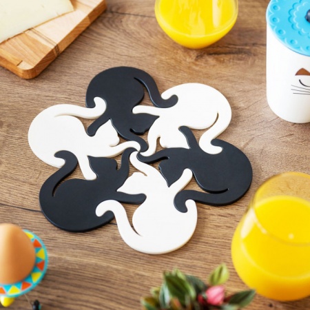 Dessous de plat noir et blanc - Entrechats - Pylones