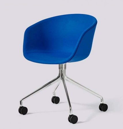 Fauteuil à roulettes - About a chair AAC25 - rembourré - Tissu bleu
