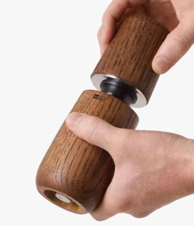 Moulin &agrave; sel, poivre \ Yono\  bois fonc&eacute; - AdHoc