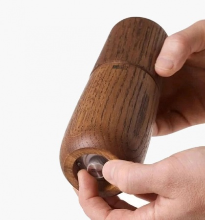 Moulin &agrave; sel, poivre \ Yono\  bois fonc&eacute; - AdHoc