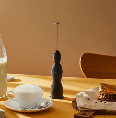 Mousseur � lait - Pliss� noir - Alessi