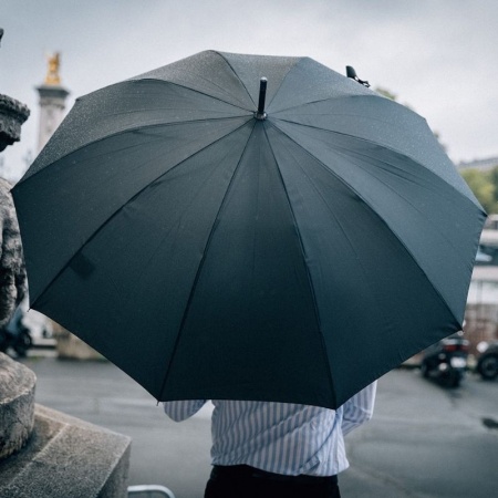 Parapluie canne r&eacute;sistant noir - Smati