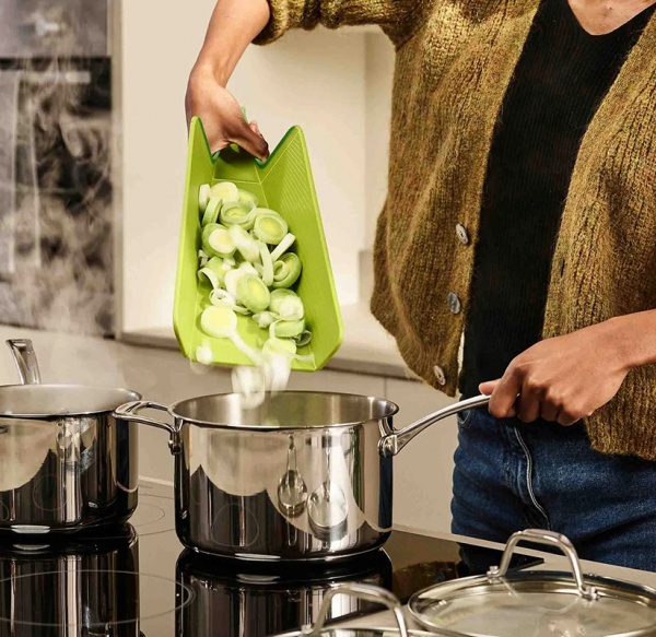 Planche � d�couper - Chop2Pot pliable - verte  - Joseph Joseph