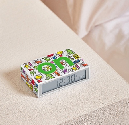 R&eacute;veil - FLIP - On Off Happy white - Keith Haring - Lexon X