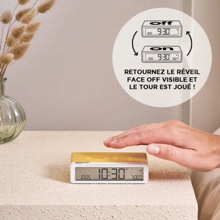 R&eacute;veil - FLIP Classic - Pantone - jaune - Lexon X