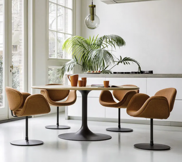 Table Clarion - diam�tre 150 cm - Artifort 
