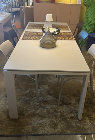 Table Four Kartell