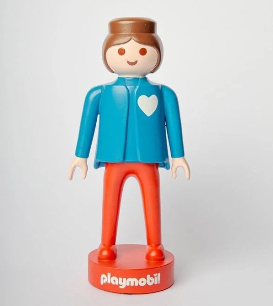 Vase Playmobil - fille bleue - Blogo